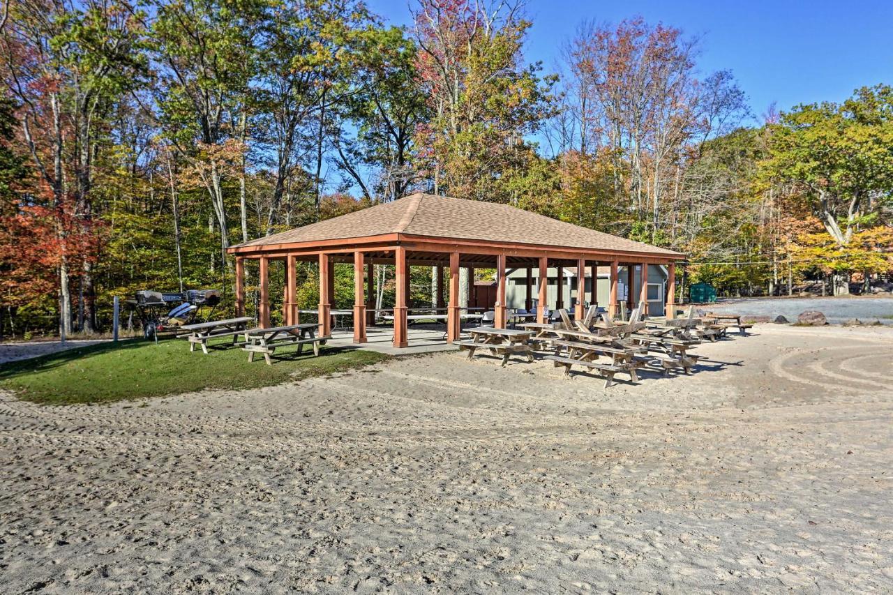 Bear Den Rustic Pocono Lake Home With Game Room! Zewnętrze zdjęcie
