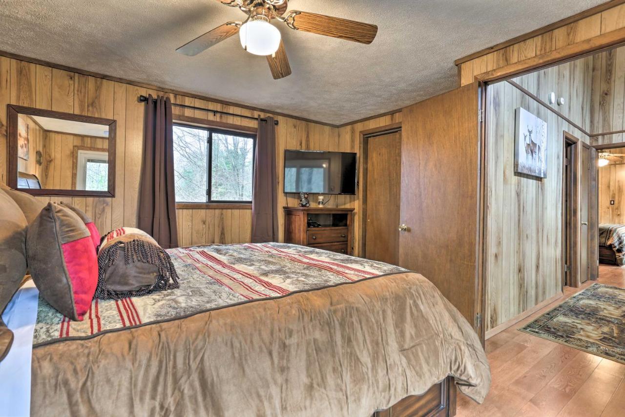 Bear Den Rustic Pocono Lake Home With Game Room! Zewnętrze zdjęcie